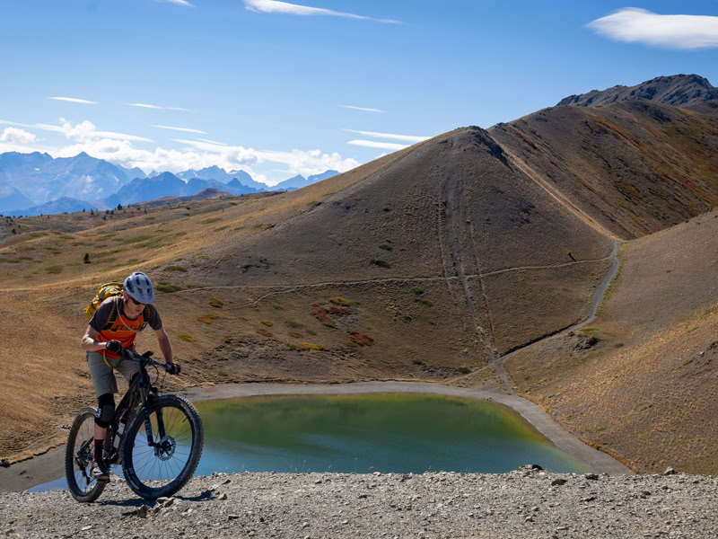 mountainbiken in franse alpen